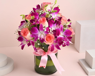 FlowerAura Premium Fresh Live Flower Bouquet of 12 Pink Roses