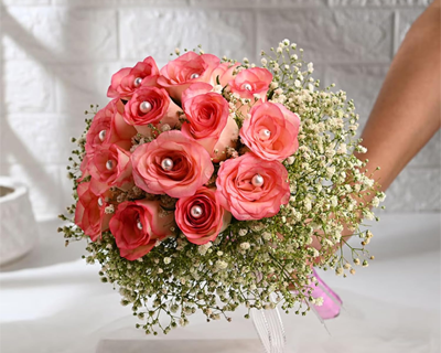 Premium Fresh Live Bridal Flower Bouquet of 12 Pink Pearls Roses