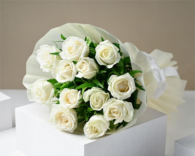 Bouquet of Enchanting 12 White Roses