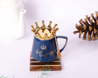 Coffee Mug, Gift for Woman, Birthday Present for Girlfriend, Wife Gift for Anniversary, Queen of Everything Mug with Golden Crown & Spoon