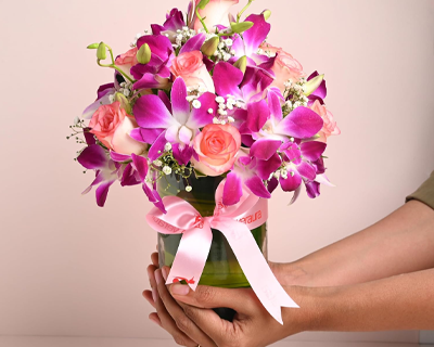 FlowerAura Premium Fresh Live Flower Bouquet of 12 Pink Roses
